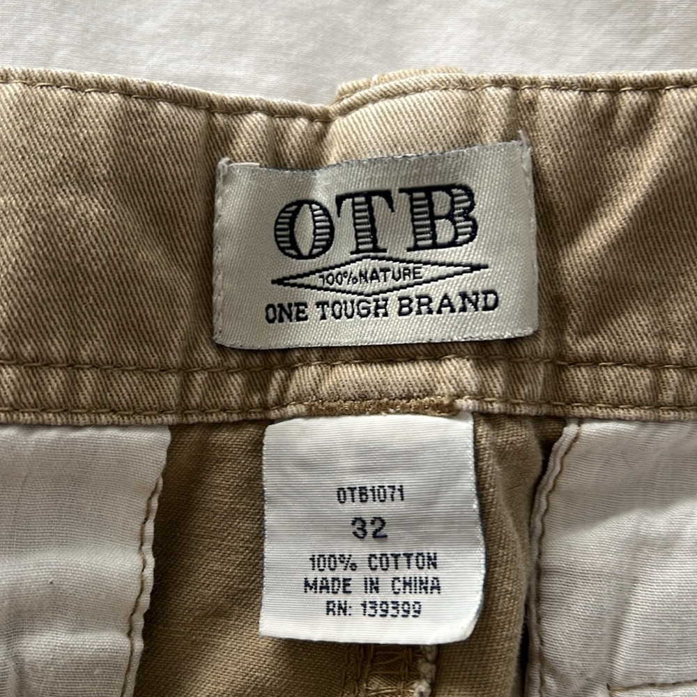 Cargos - Picture 3 of 3